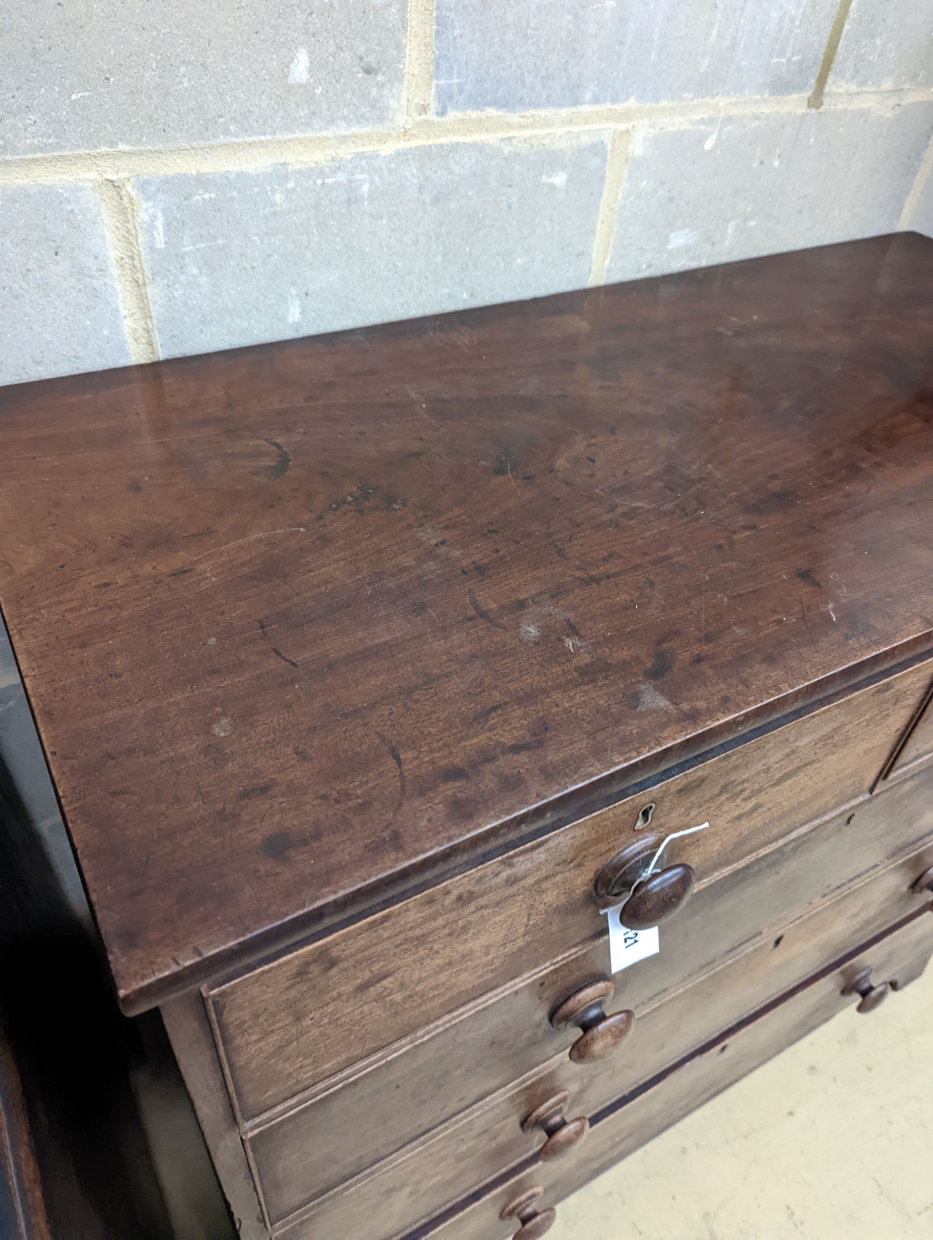 A George IV mahogany chest, width 109cm, depth 52cm, height 99cm